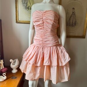 Vintage Elegant Strapless Peach Pink Dress